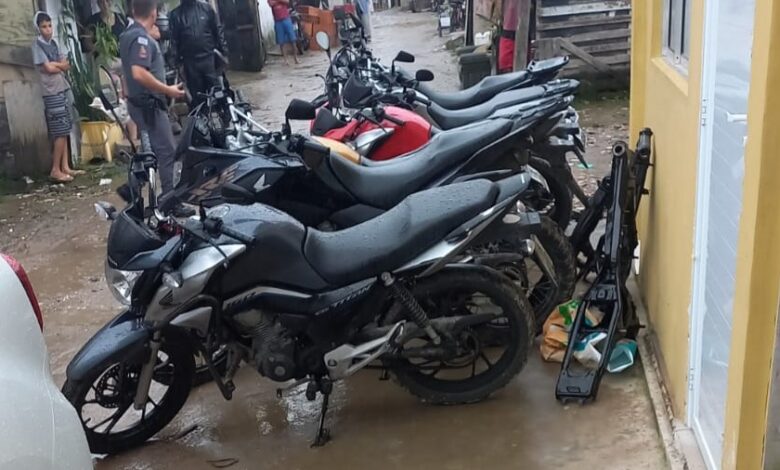 Polícia Militar de São Vicente localiza motocicletas furtadas