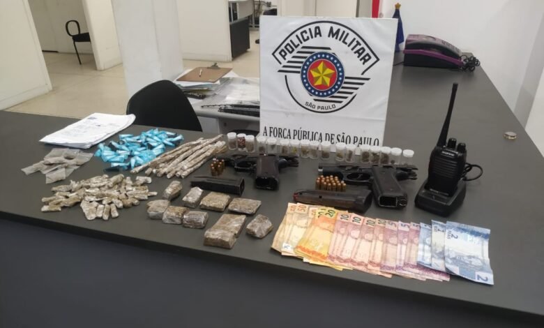 Homem é preso com diversas armas no Morro do São Bento em Santos