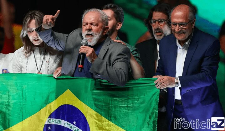 O Brasil escolhe Lula para ser presidente em eleição histórica