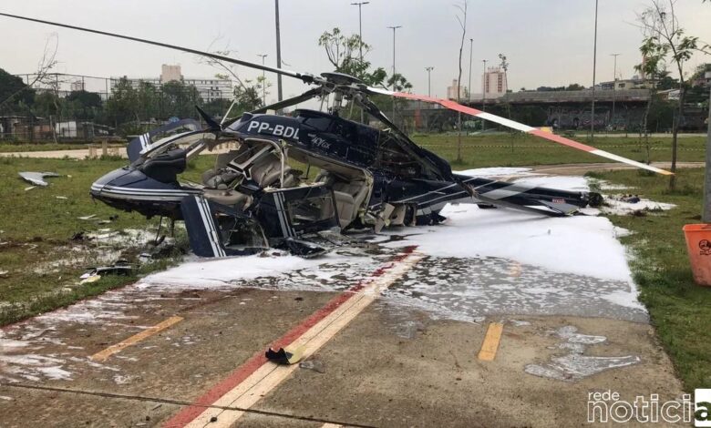 Helicóptero cai em São Paulo e deixa dois feridos