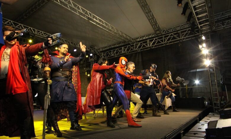 Festival geek anima milhares de pessoas no Centro de Santos e homenageia "turma do Casseta"