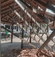 Deck do Pescador de São Vicente sofre desabamento na cobertura