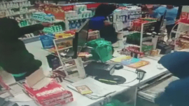 Quadrilha de adolescentes rouba farmácia em menos de 30 segundos