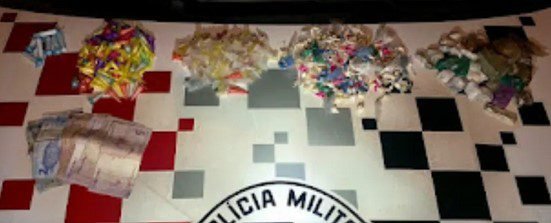 Polícia prende homem com mais de 500 porções de drogas em Ubatuba