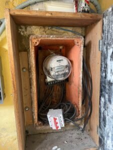 Polícia Civil prende gerente de mercado por furto de energia elétrica em Guarujá