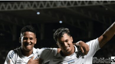 Santos vira e vence o Atlético-GO em jogo decidido nos acréscimos