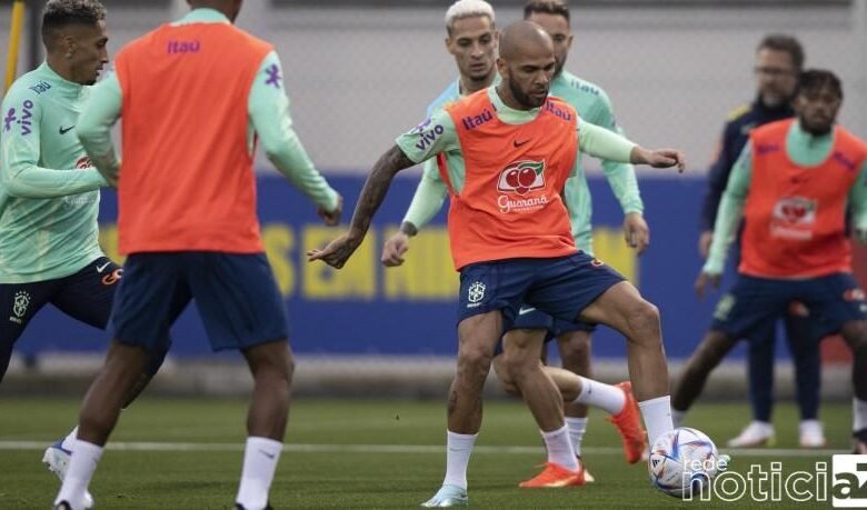 Com reservas e Daniel Alves, Brasil encara Camarões no fechamento do Grupo G