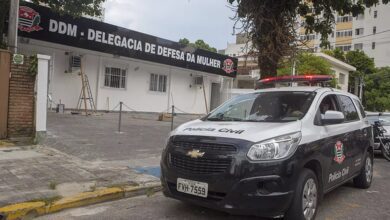 Polícia cumpre mandados de prisões contra suspeitos de violência doméstica em Guarujá