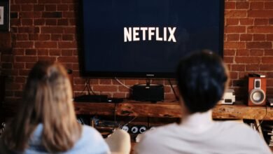 No Twitter, a plataforma divulgou tanto as séries quanto os filmes que foram os favoritos dos assinantes.