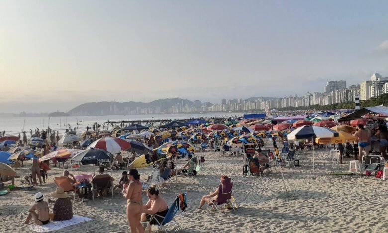 Santos deve ter mais de 2,2 milhões de turistas na temporada de verão