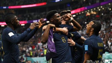 França vence a Inglaterra e pega Marrocos nas semis da Copa