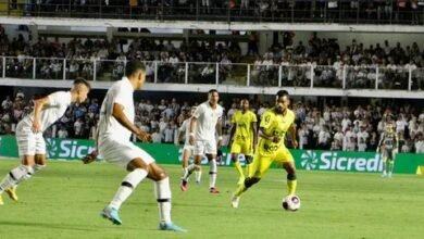 Em homenagem para Pelé, Santos sofre, mas vence de virada o Mirassol