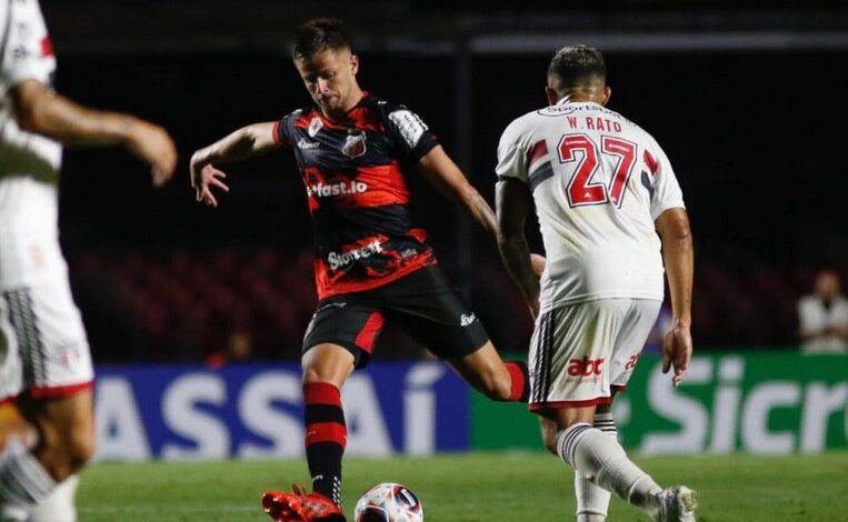 São Paulo empata com o Ituano no Morumbi e sofre vaias