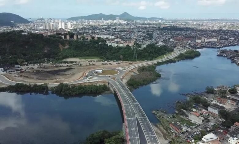 Tárcisio de Freitas anuncia construção de 574 unidades habitacionais em Santos