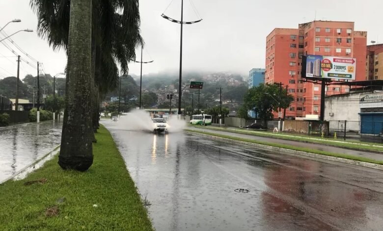 Baixada Santista entra estado de alerta para fortes chuvas da Defesa Civil