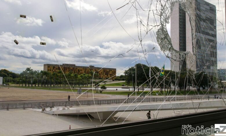 PGR pede inclusão de Bolsonaro em inquérito sobre ataques terroristas