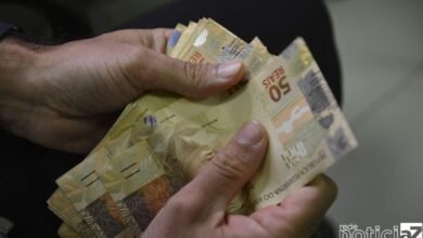 Salário mínimo de R$ 1.320 será negociado com centrais sindicais