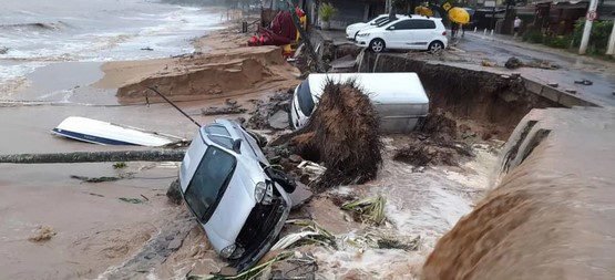 Chuvas no Litoral Paulista matam 36 pessoas e Região entra em alerta vermelho