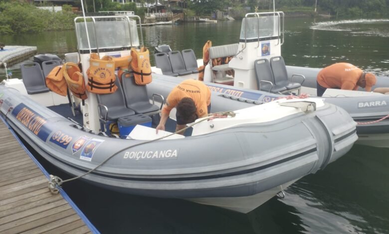 Embarcações da Defesa Civil são reformadas em São Sebastião