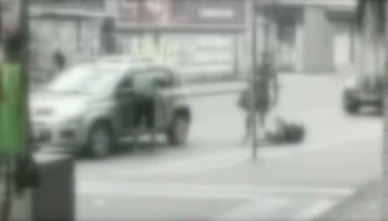 VÍDEO - Mulher é roubada a caminho de concurso público e criminoso é espancado por populares