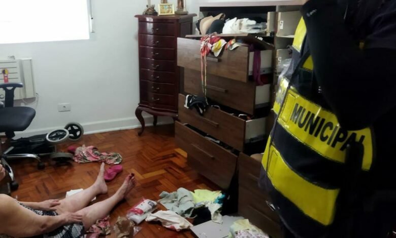 Idosa vítima de acidente doméstico é resgatada por Guardas Civis