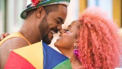 Beijou demais no Carnaval? Cuidado com doenças vindas da saliva