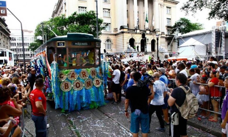 Carnabonde e Carnacentro prometem 30 horas de muita folia no Centro de Santos