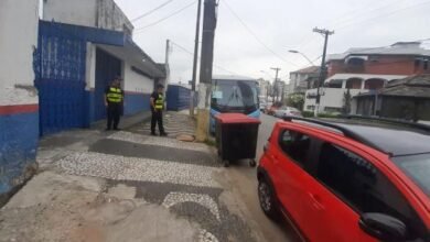 Santos autua 10 veículos por irregularidades dentro do Projeto Turista Legal