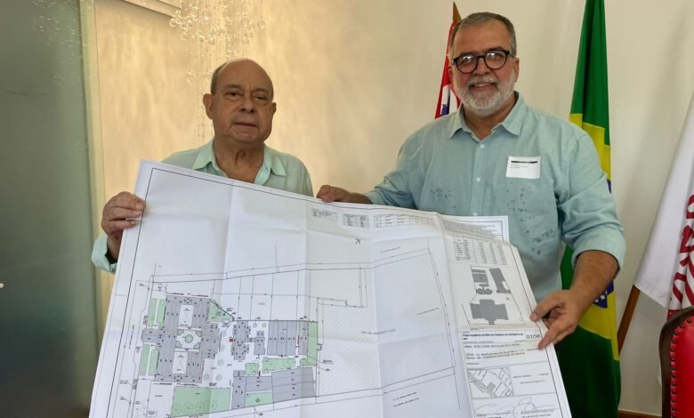 Vídeo - Santa Casa entrega projeto de restauro do Escolástica Rosa