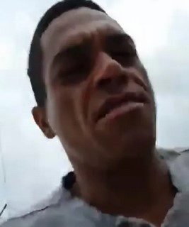 Bandido se filma durante live enquanto assalta idoso em Bertioga