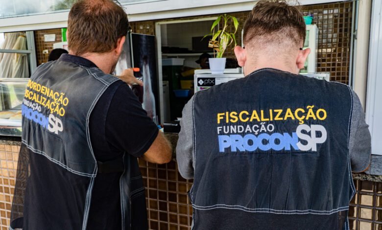 Procon realiza operação em comércios de Bertioga