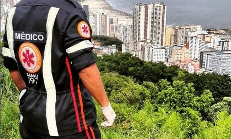 Piloto de paraglider sofre queda após decolar em São Vicente