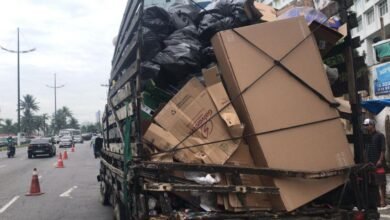 Força-tarefa aborda 35 caminhões que coletam resíduos da construção civil em Santos