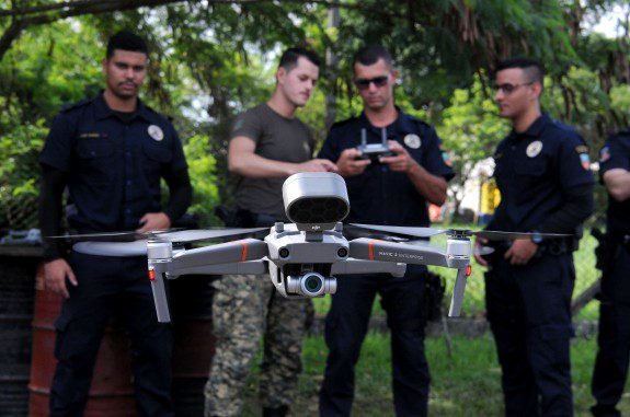 Guarda Ambiental de PG treina integrantes da GCM de Cubatão para operar drones