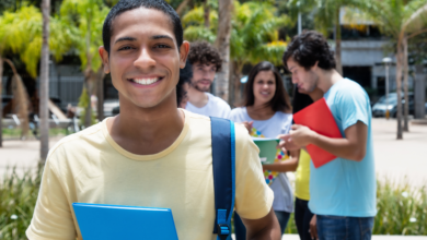 O programa contempla bolsas de estudo para brasileiros que desejam se graduar, ou pós-graduar, em algumas das melhores universidades do mundo