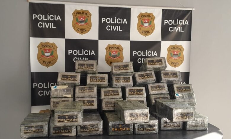 Quatro são presos com mais de 300 tijolos de cocaína em Santos