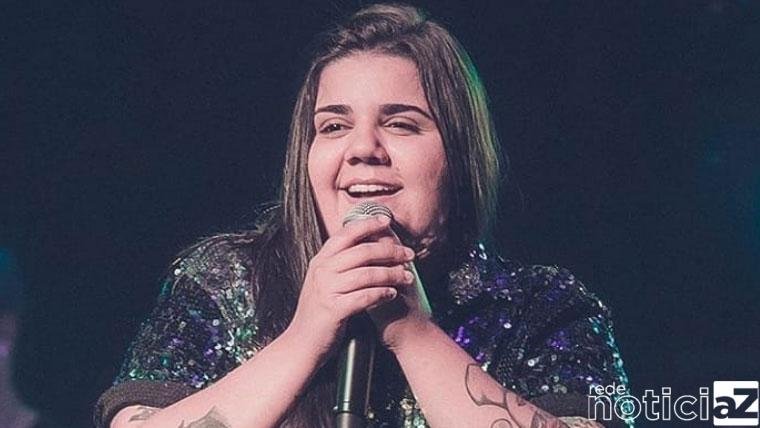 Sertaneja Yasmin Santos sofre assalto na porta de casa