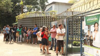 Centenas de moradores dos morros de Santos participam da Caravana do Emprego