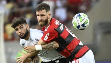 Corinthians perde nos minutos finais para o Flamengo e segue no Z4 do Brasileirão