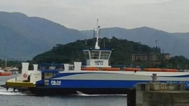 Balsa reformada é entregue para a travessia Santos-Guarujá