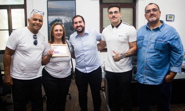 Família de PM que dá nome a Pier de São Vicente tem reunião com Prefeito da cidade