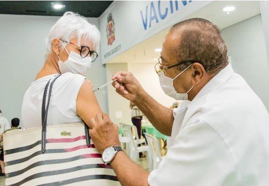 Vacinas serão aplicadas no feriado prolongado em São Vicente