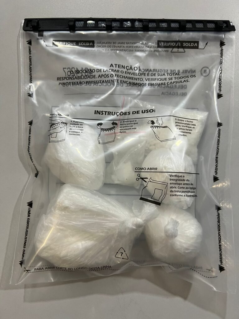 Dois homens são presos por tráfico de drogas em São Vicente