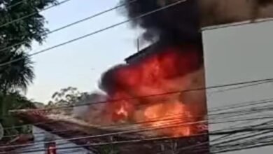 VÍDEO - Condomínio residencial de Bertioga é atingido por incêndio