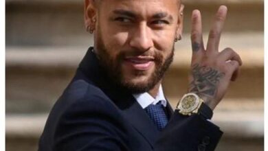 Neymar responde proposta para jogar torneio "interclasse"