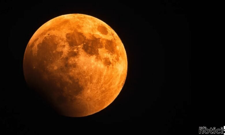 Superlua de esturjão - Saiba como observar sem telescópios!