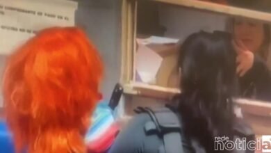 VÍDEO - Boneco de Chucky é preso pela polícia