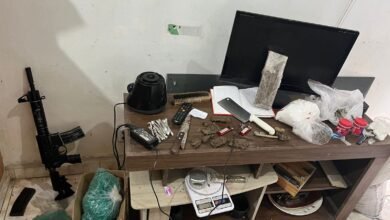 VÍDEO - Integrante de organização criminosa com drogas e fuzil é preso