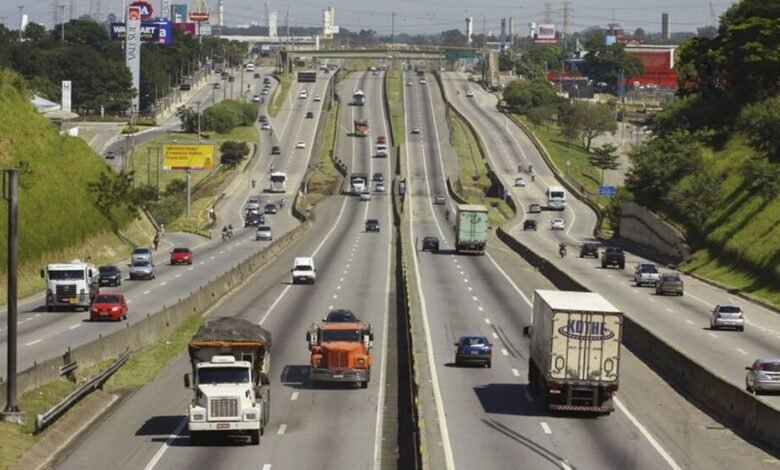 Estradas do Litoral Paulista devem receber mais de 1 milhão de veículos no feriado