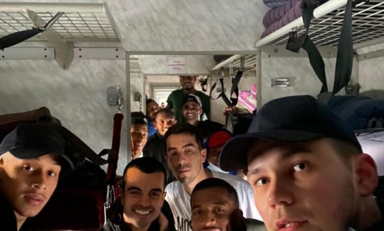 Atletas brasileiros em hotel da Ucrânia conseguem sair rumo à Romênia